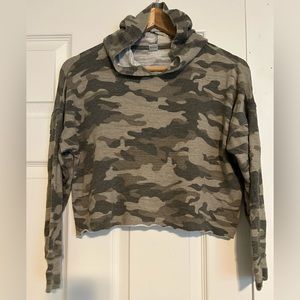 Old Navy Camo Print Crop Top Hoodie